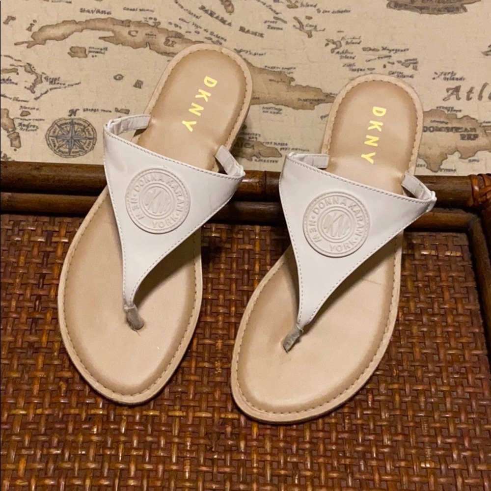 Women’s sandals